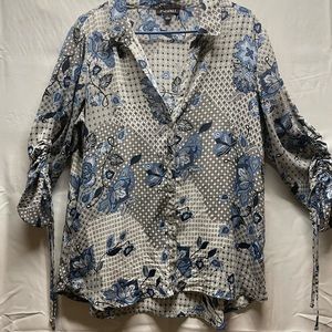 Large Roz & Ali polyester 3/4 sleeved shirt with draw string.
